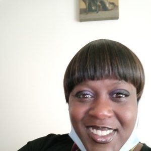 Meet your Posher, Lynette